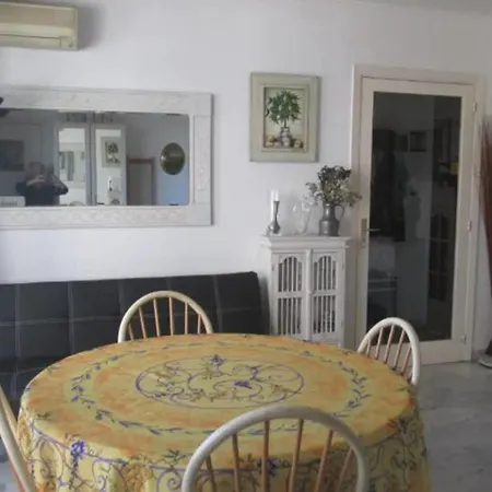Appartement Hostnfly - Charming Studio In The Heart Of 4 People Cannes